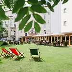 祖利安阿特瑞酒店 公寓式酒店 4*