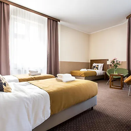 祖利安阿特瑞酒店 公寓式酒店 4*