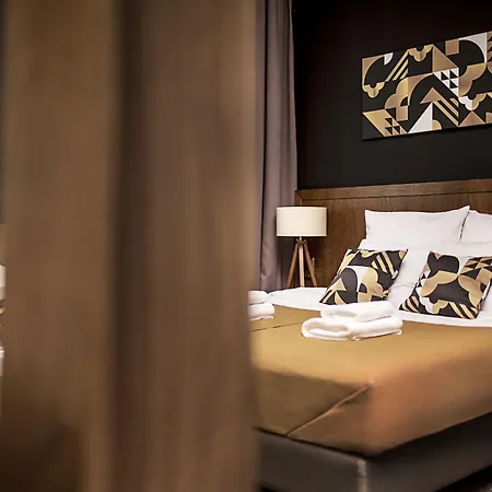 祖利安阿特瑞酒店 4*