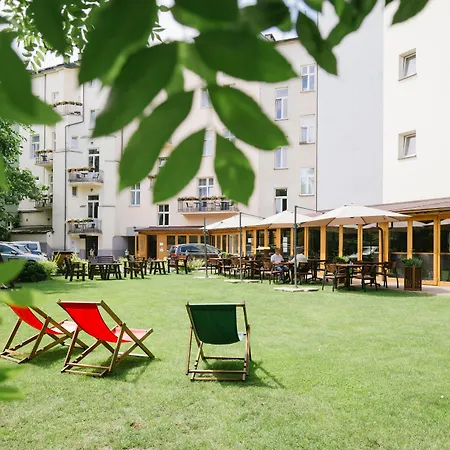 祖利安阿特瑞酒店 公寓式酒店 4*